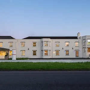 Ramada By Wyndham Cheltenham Golden Valley